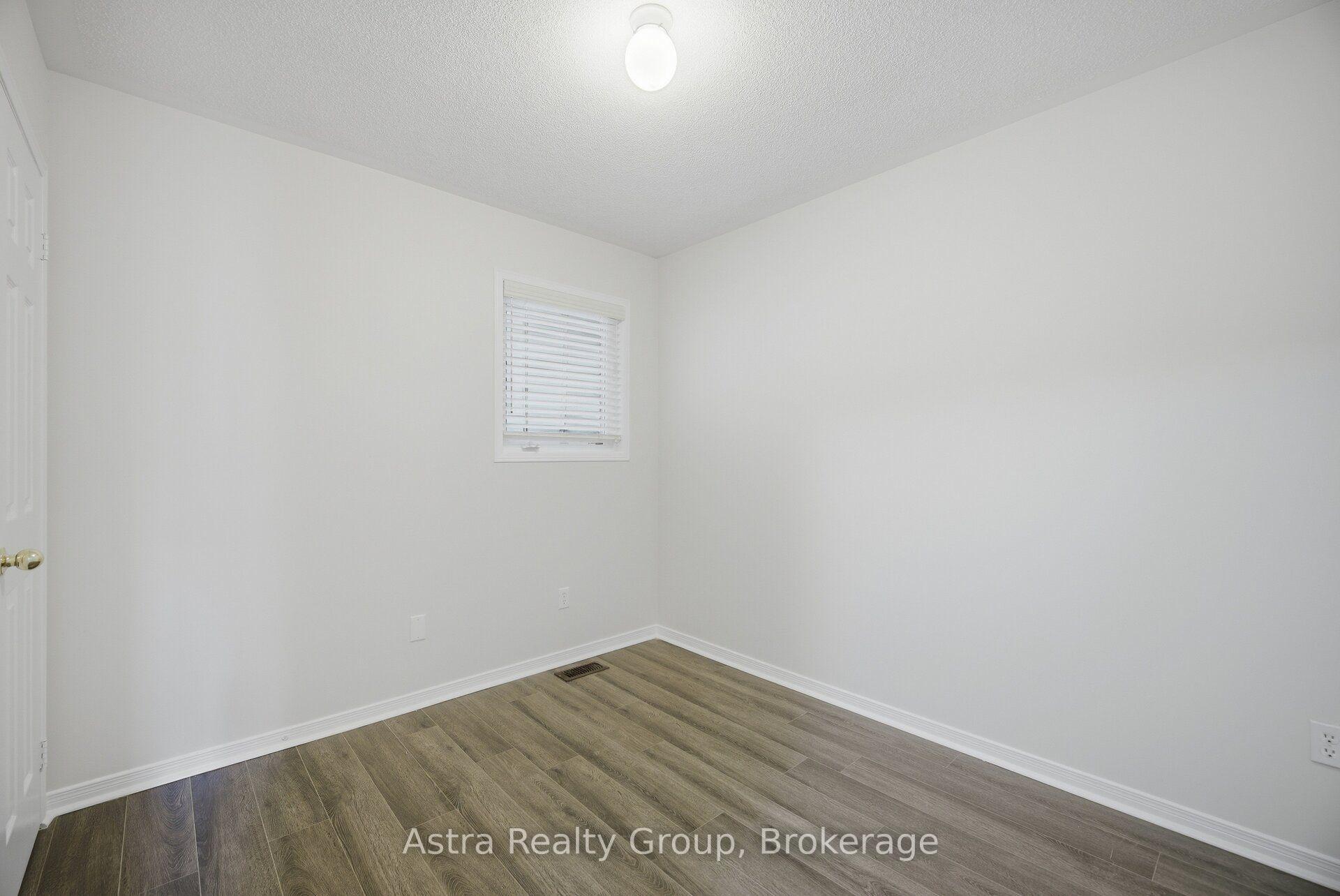 Photo 28 of 12 Odoardo Di Santo Circle, North York, Downsview-Roding-CFB — HOMEH