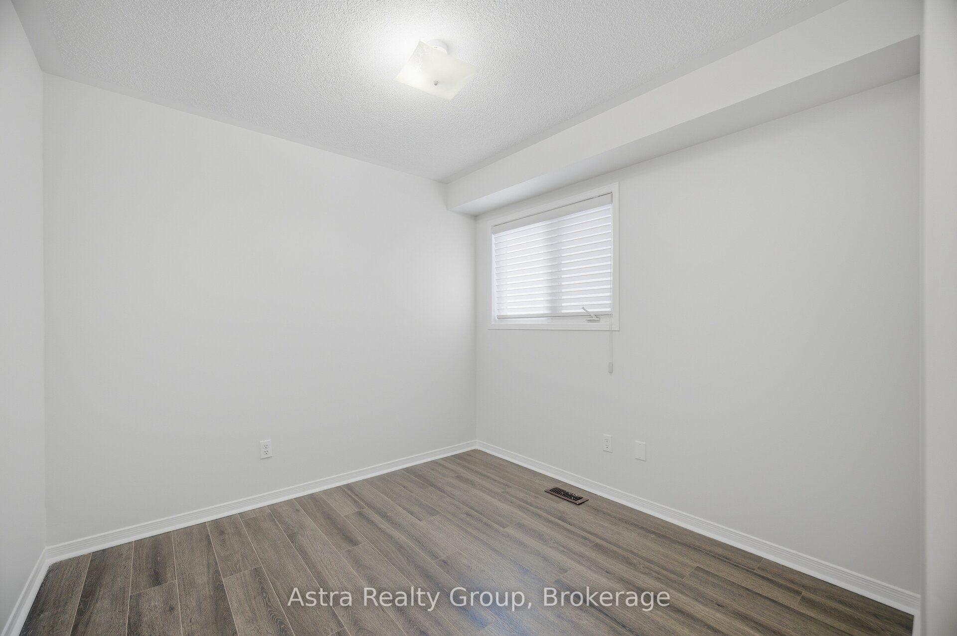 Photo 30 of 12 Odoardo Di Santo Circle, North York, Downsview-Roding-CFB — HOMEH