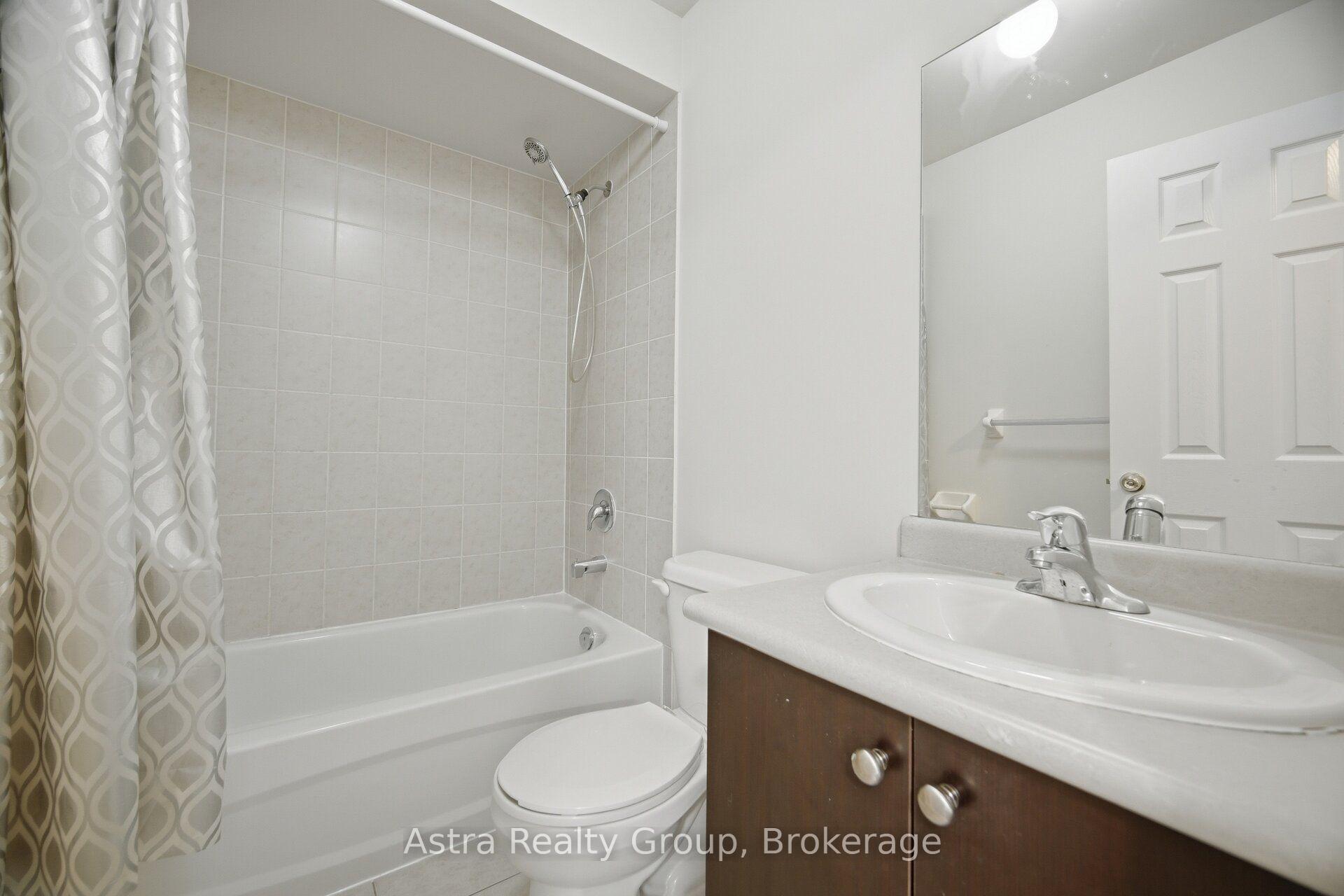 Photo 32 of 12 Odoardo Di Santo Circle, North York, Downsview-Roding-CFB — HOMEH