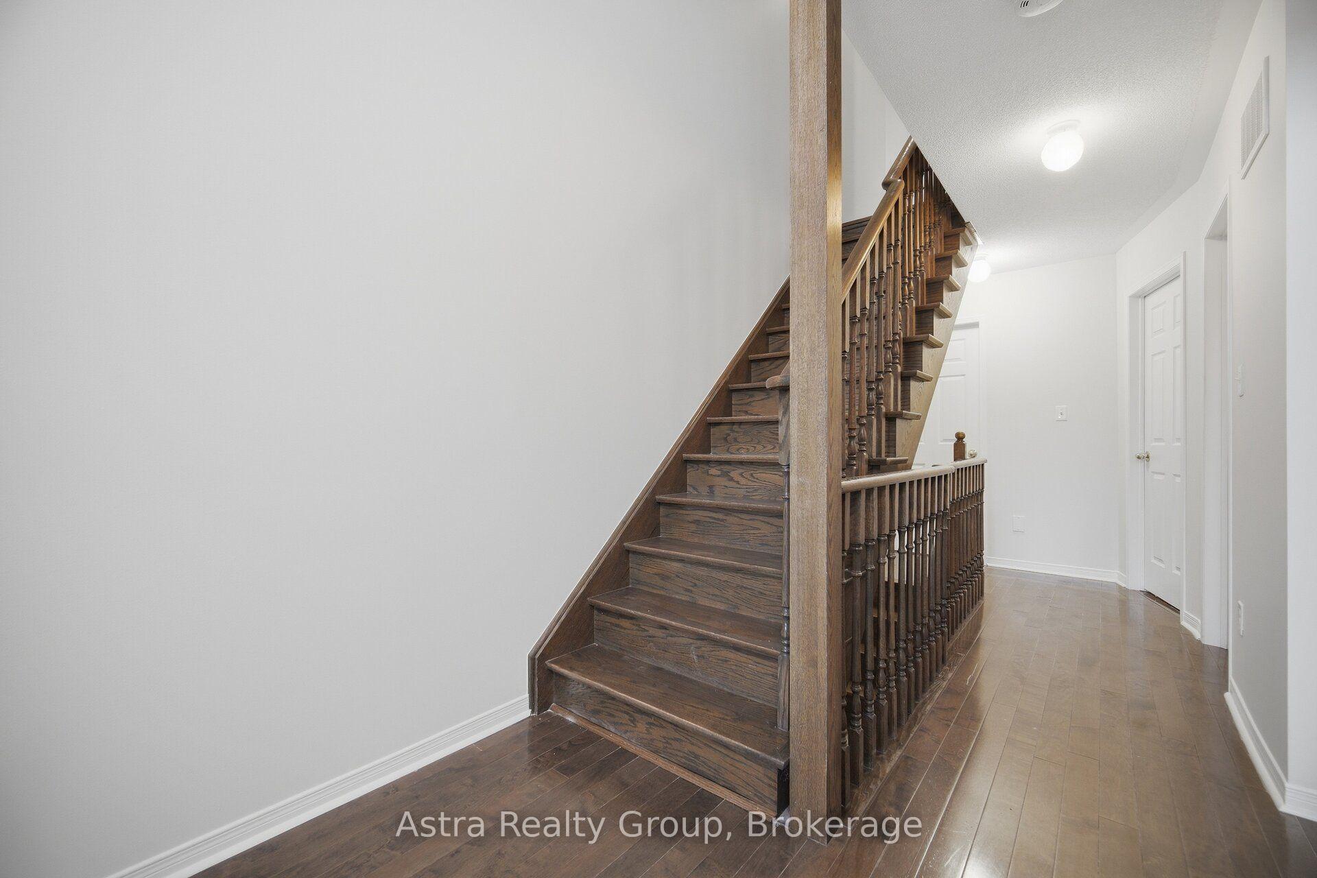 Photo 33 of 12 Odoardo Di Santo Circle, North York, Downsview-Roding-CFB — HOMEH