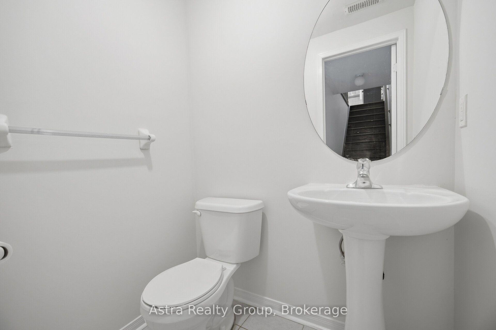 Photo 46 of 12 Odoardo Di Santo Circle, North York, Downsview-Roding-CFB — HOMEH