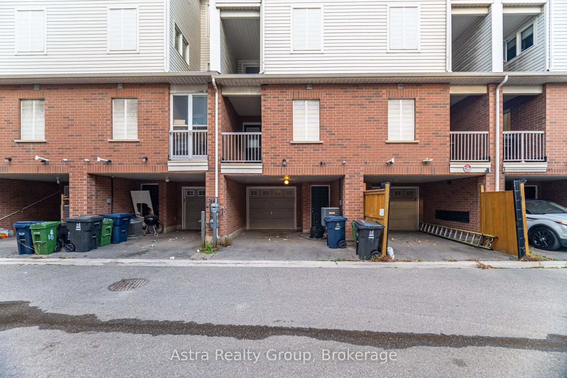 Photo 50 of 12 Odoardo Di Santo Circle, North York, Downsview-Roding-CFB — HOMEH