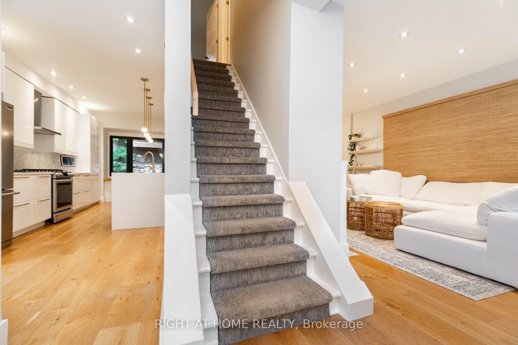 Photo 18 of 16 Pine Crescent, Toronto, The Beaches — HOMEH