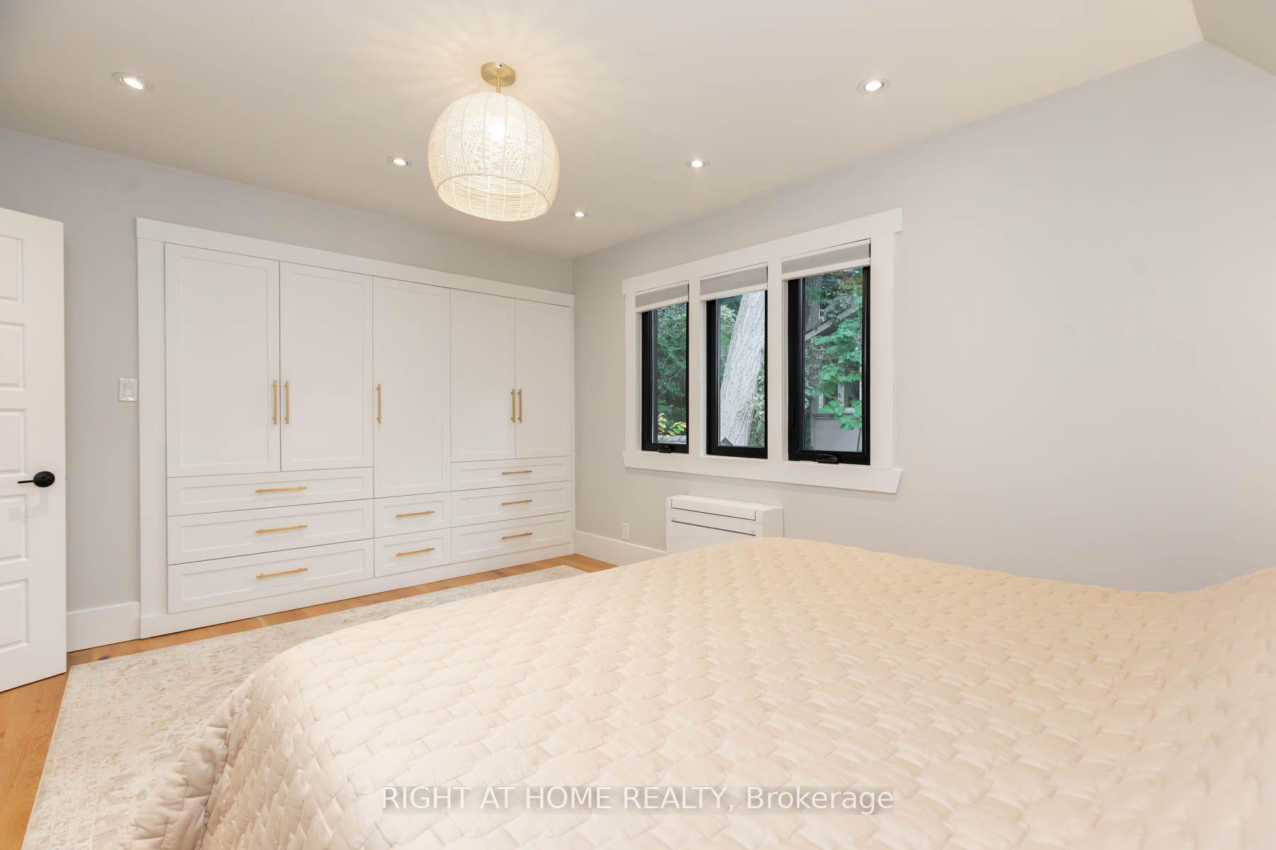 Photo 20 of 16 Pine Crescent, Toronto, The Beaches — HOMEH