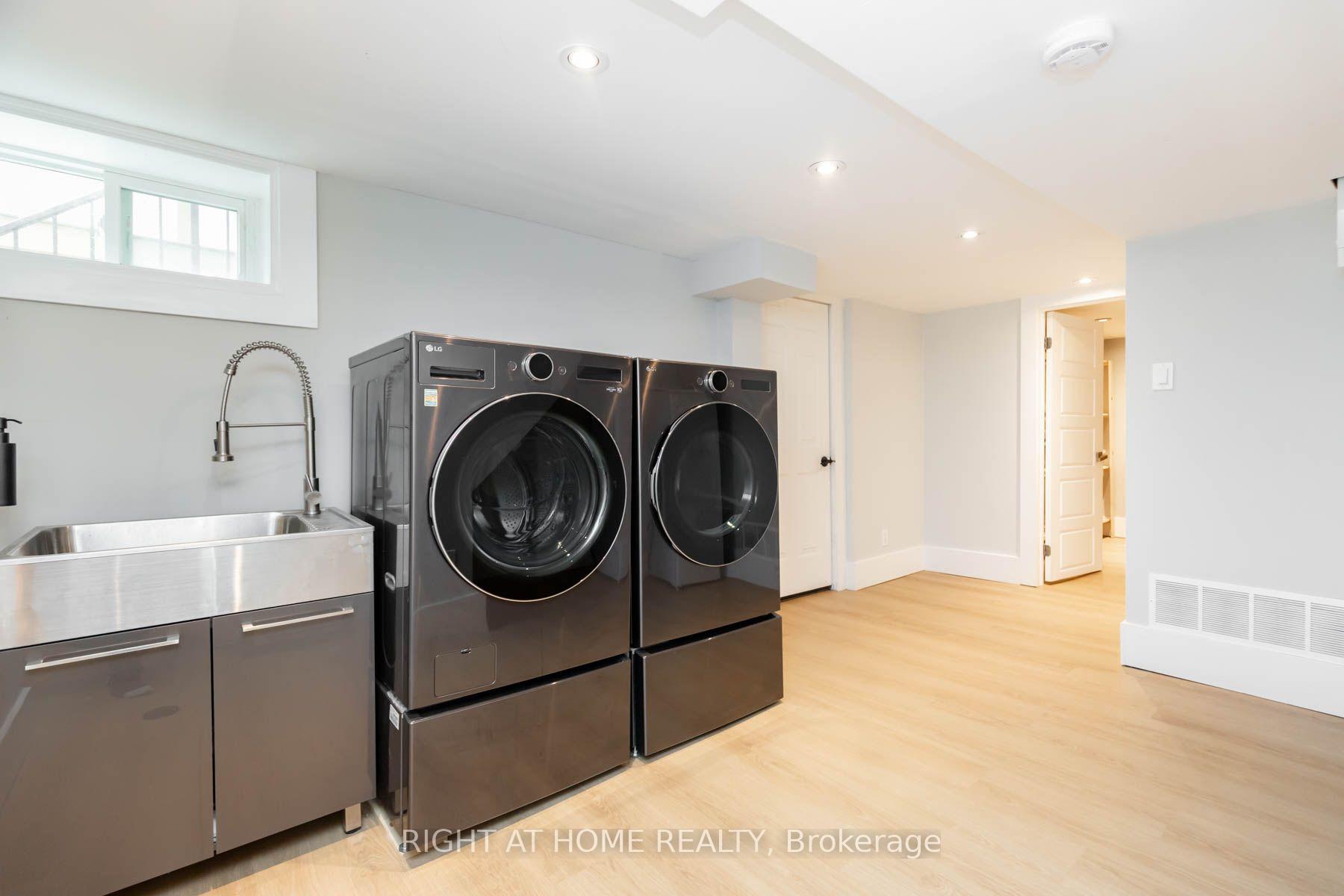 Photo 27 of 16 Pine Crescent, Toronto, The Beaches — HOMEH