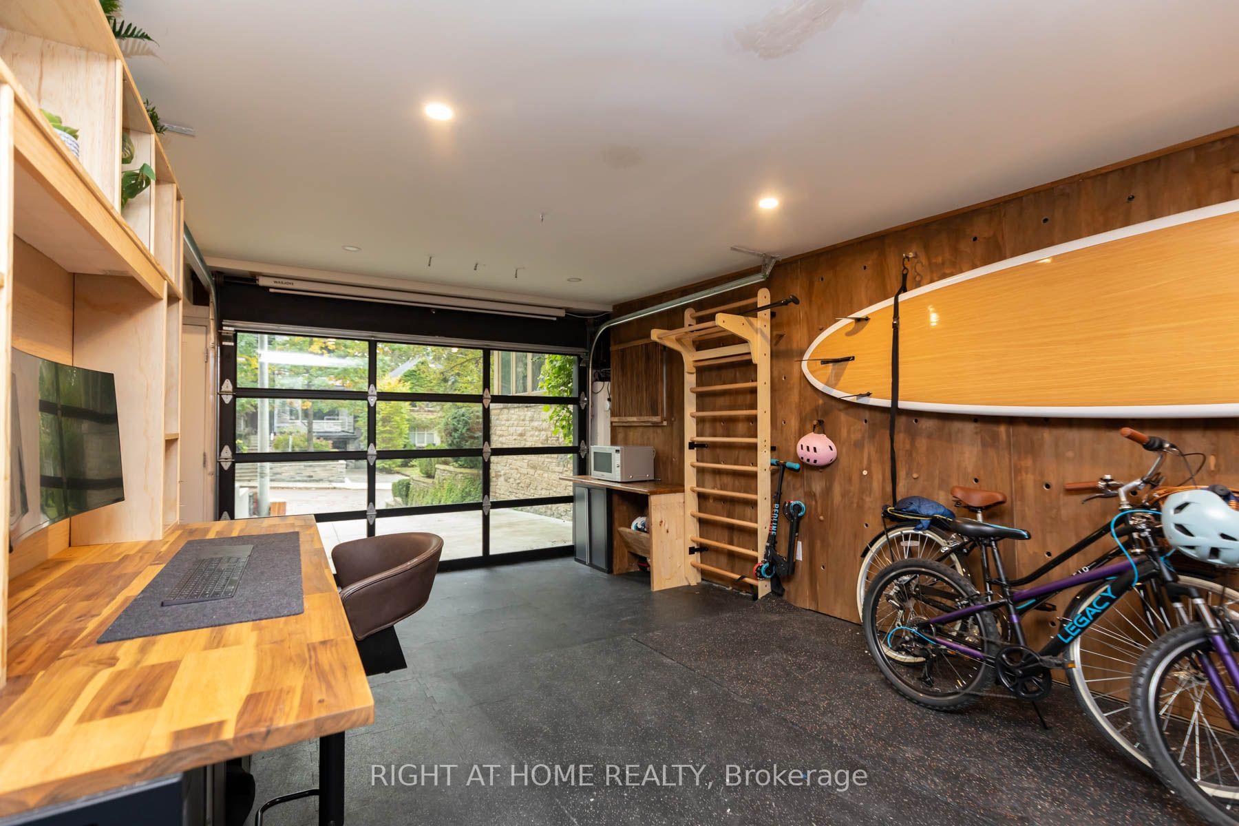 Photo 33 of 16 Pine Crescent, Toronto, The Beaches — HOMEH