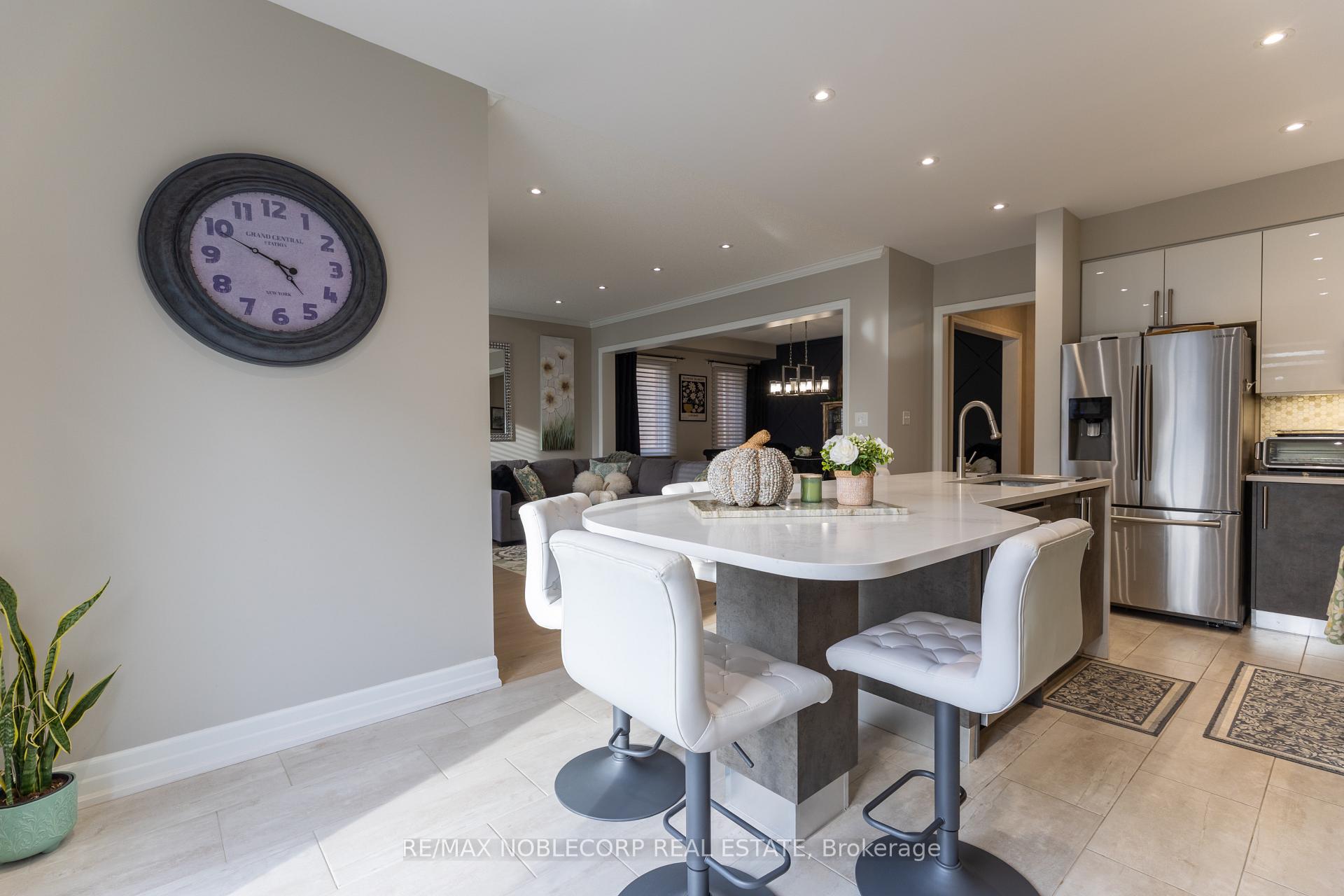 Photo 14 of 2189 Galloway Street, Innisfil, Alcona — HOMEH