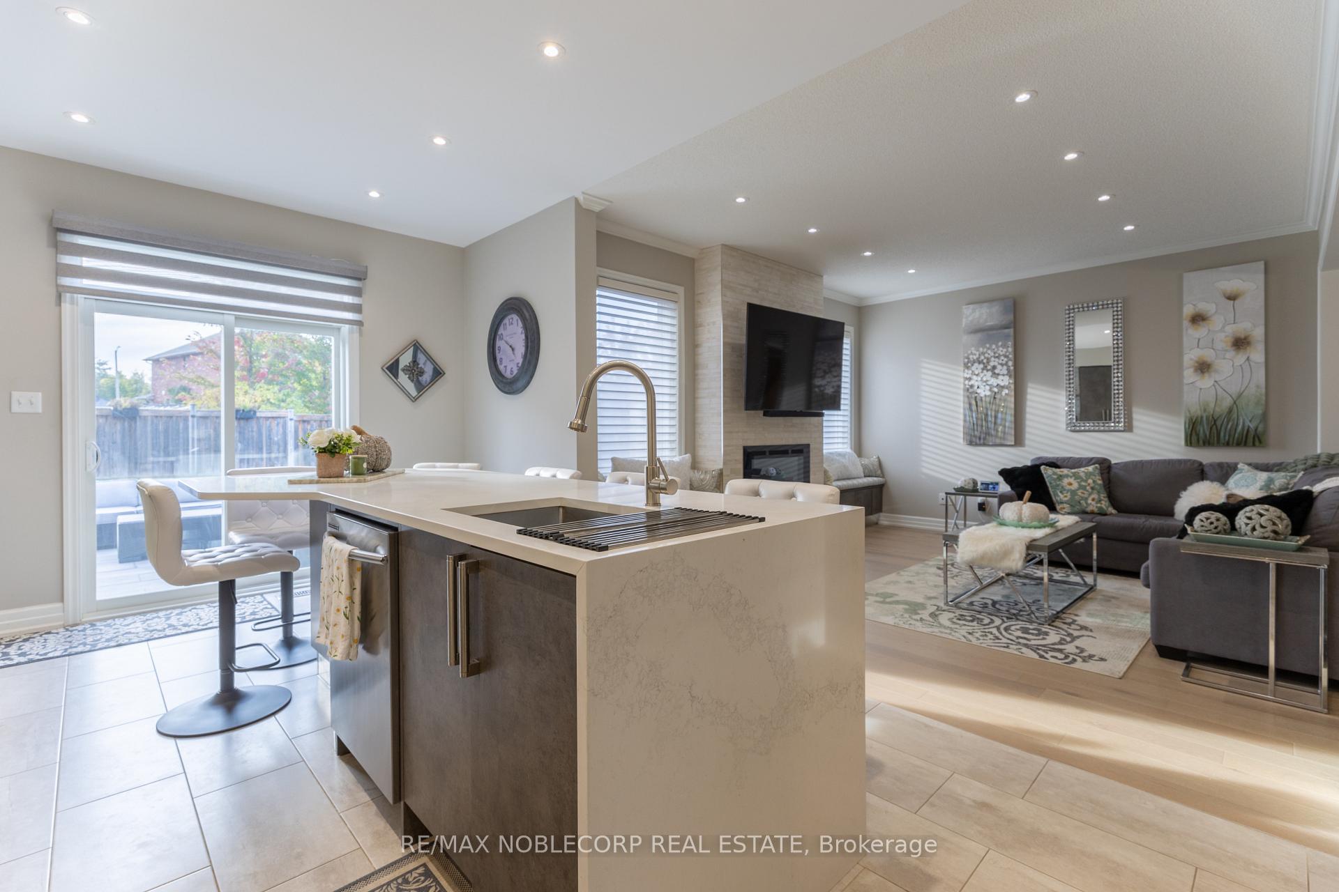 Photo 16 of 2189 Galloway Street, Innisfil, Alcona — HOMEH
