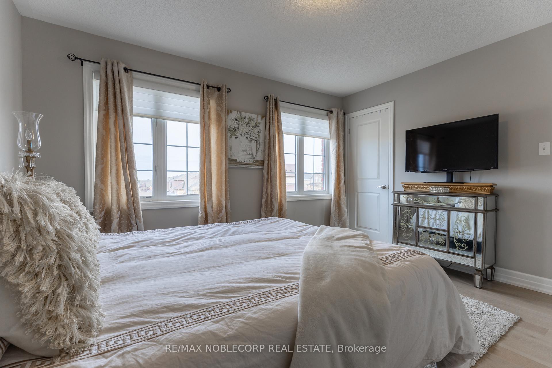 Photo 33 of 2189 Galloway Street, Innisfil, Alcona — HOMEH
