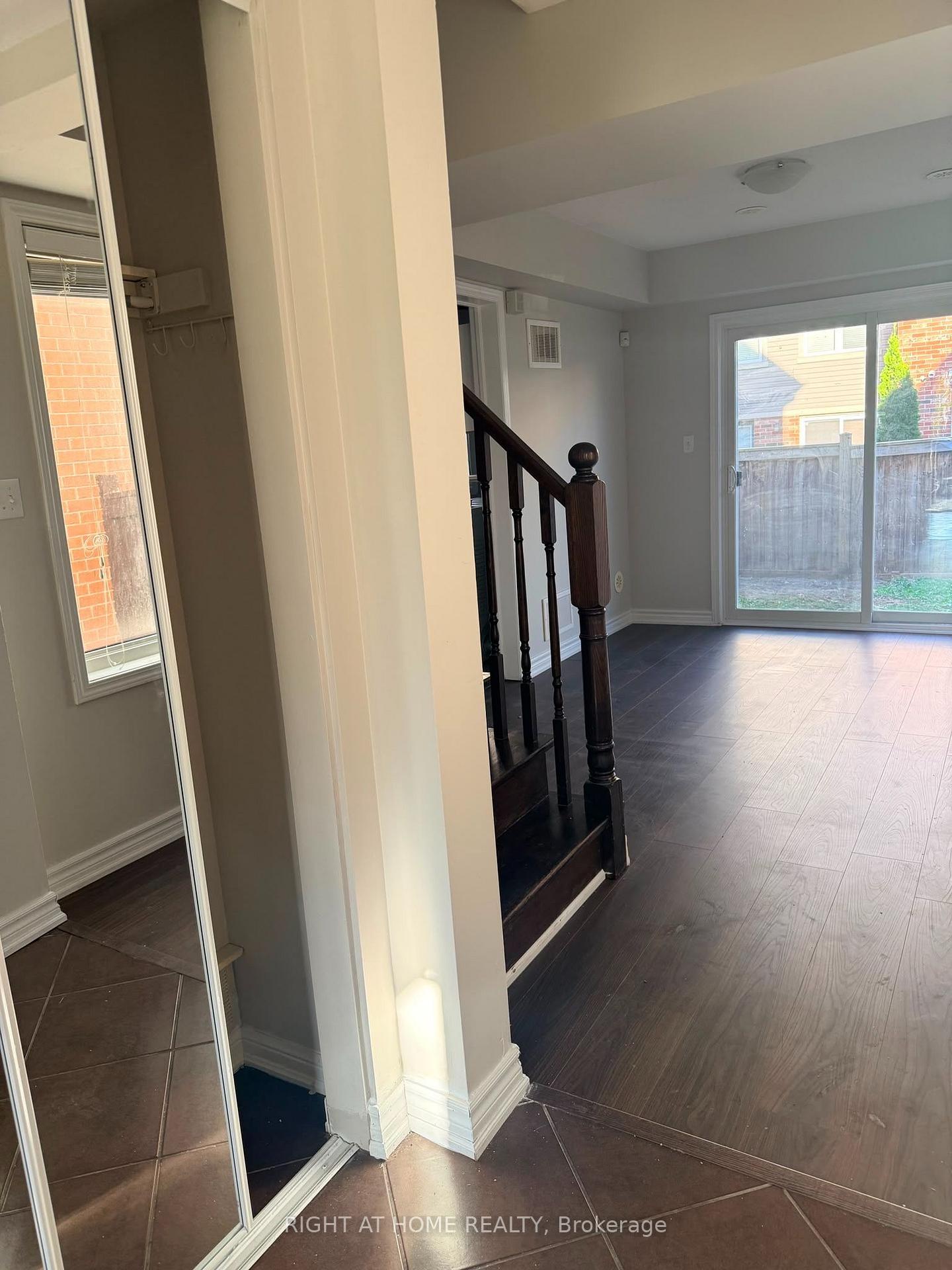 Photo 31 of 13 Lanternlight Lane, Brampton, Northwest Brampton — HOMEH