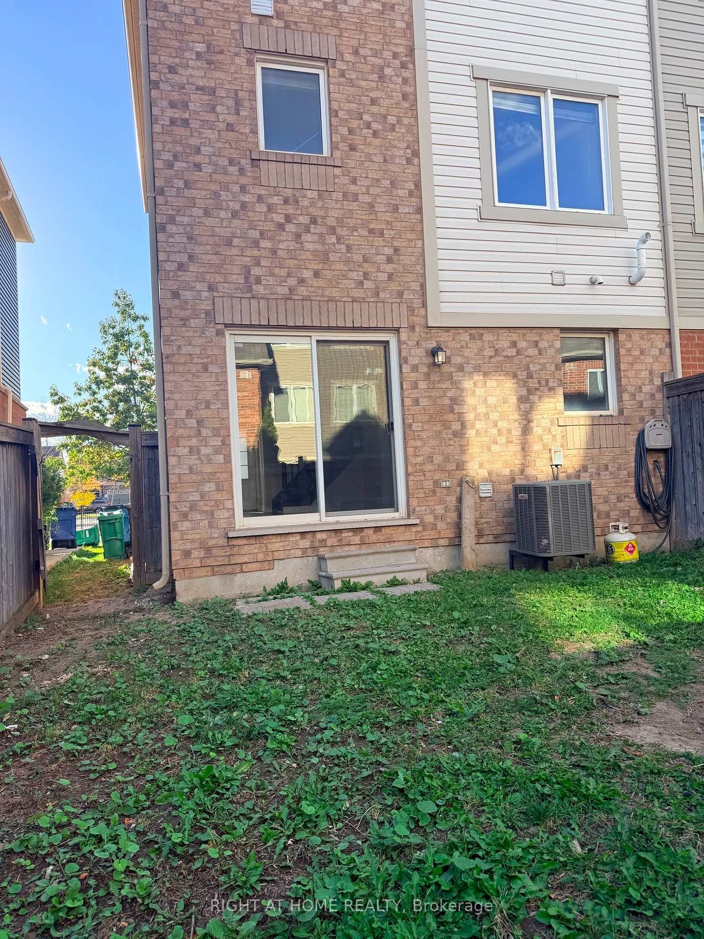 Photo 33 of 13 Lanternlight Lane, Brampton, Northwest Brampton — HOMEH