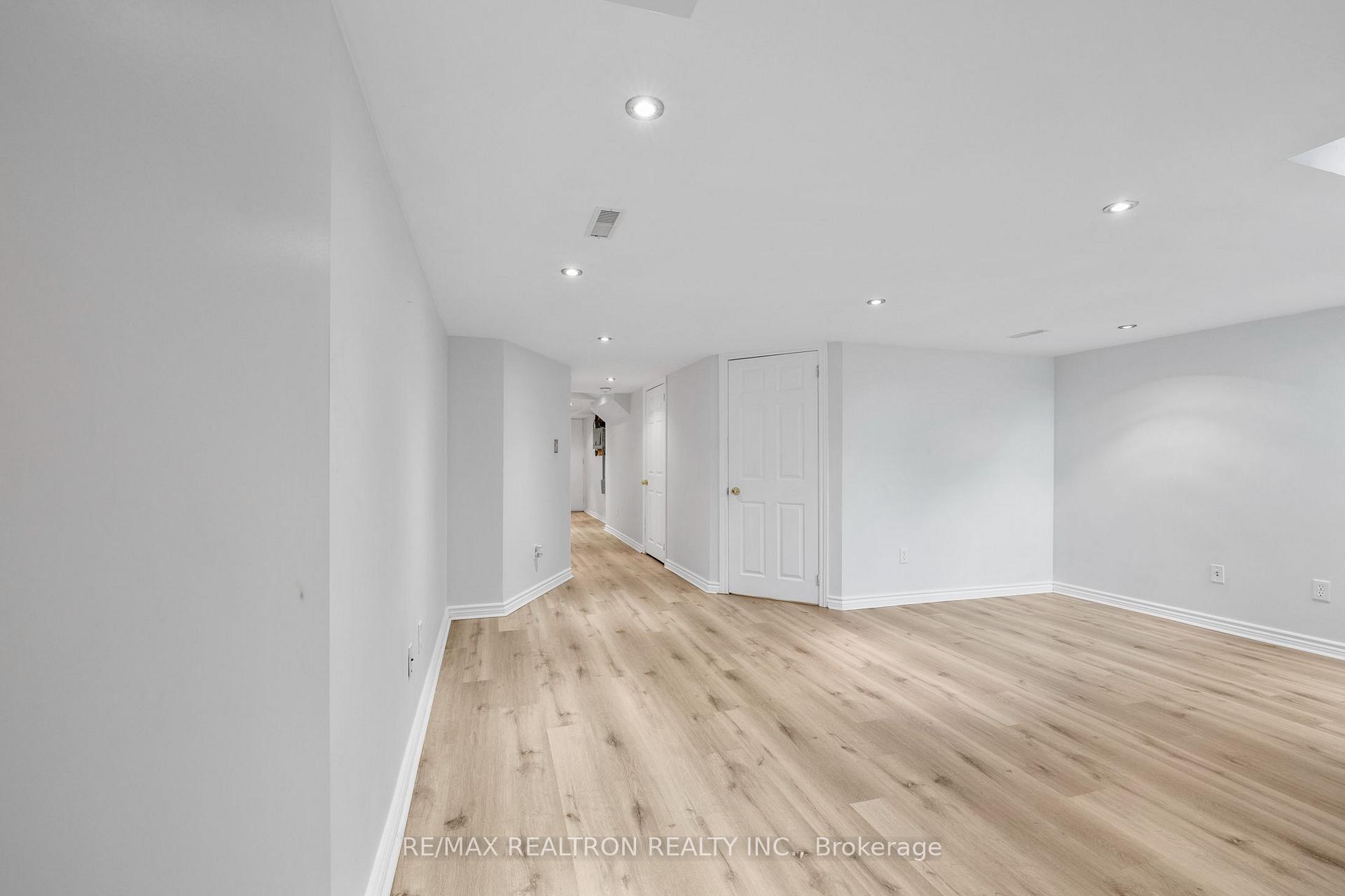 Photo 23 of 55 Atlantis Drive, Whitby, Blue Grass Meadows — HOMEH
