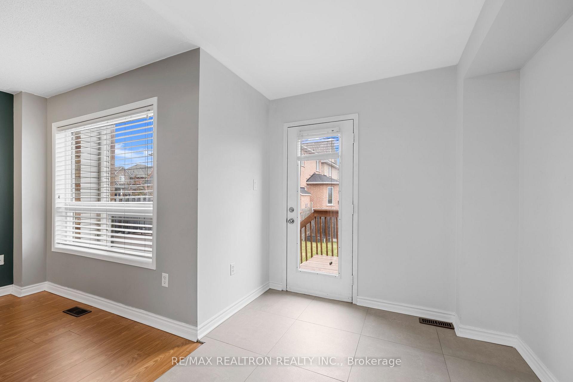 Photo 32 of 55 Atlantis Drive, Whitby, Blue Grass Meadows — HOMEH