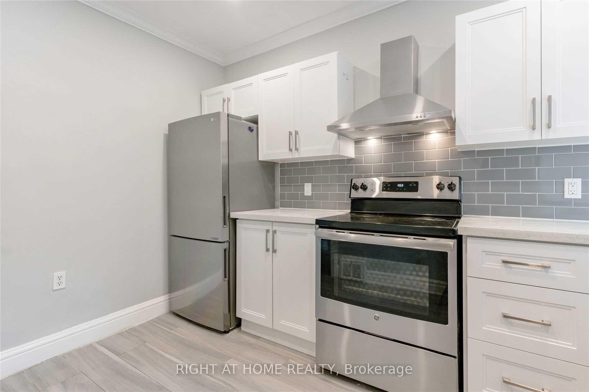 Photo 3 of Unit Unit A, 859 Gladstone Avenue, Toronto, Dovercourt-Wallace Emerson-Junction — HOMEH