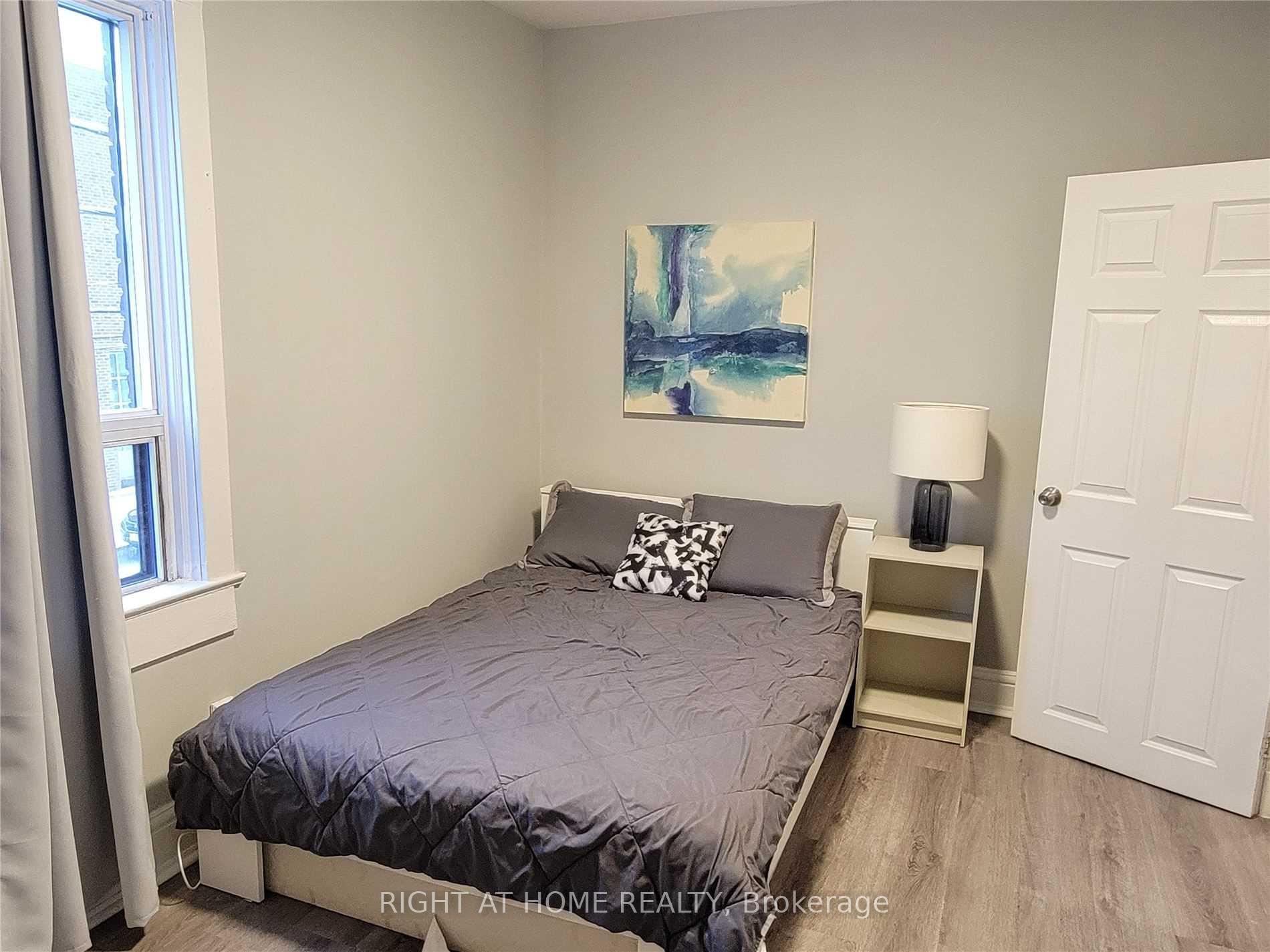 Photo 6 of Unit Unit A, 859 Gladstone Avenue, Toronto, Dovercourt-Wallace Emerson-Junction — HOMEH