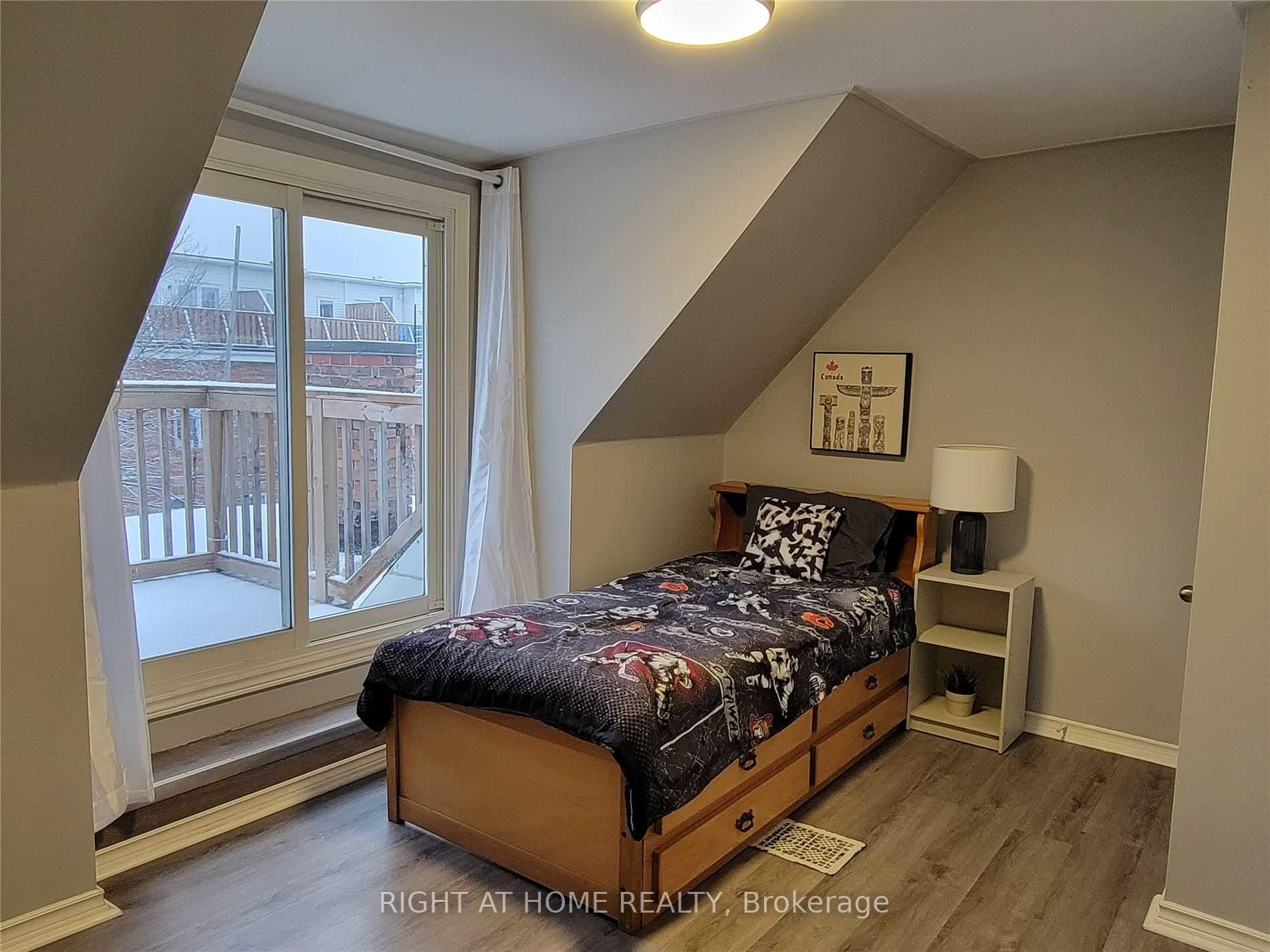 Photo 8 of Unit Unit A, 859 Gladstone Avenue, Toronto, Dovercourt-Wallace Emerson-Junction — HOMEH