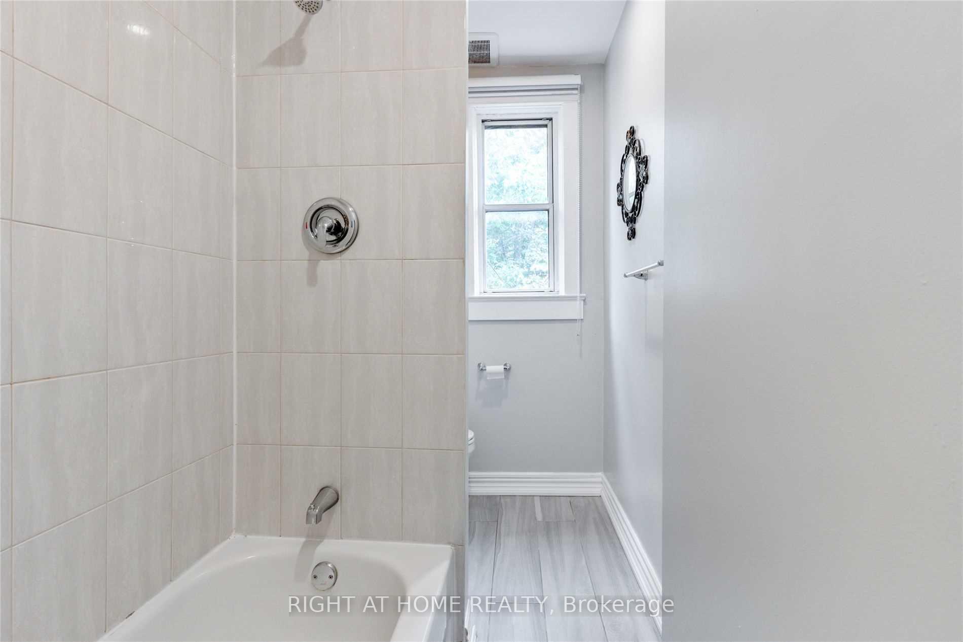 Photo 13 of Unit Unit A, 859 Gladstone Avenue, Toronto, Dovercourt-Wallace Emerson-Junction — HOMEH