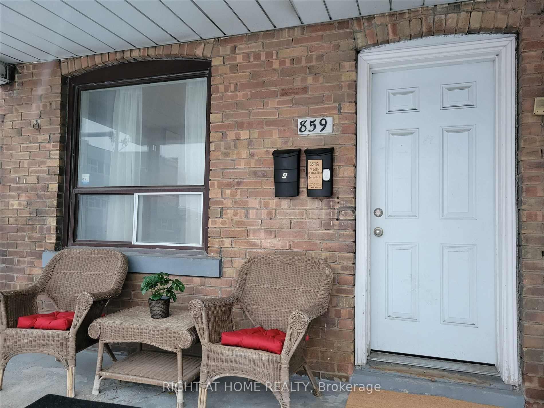 Photo 16 of Unit Unit A, 859 Gladstone Avenue, Toronto, Dovercourt-Wallace Emerson-Junction — HOMEH