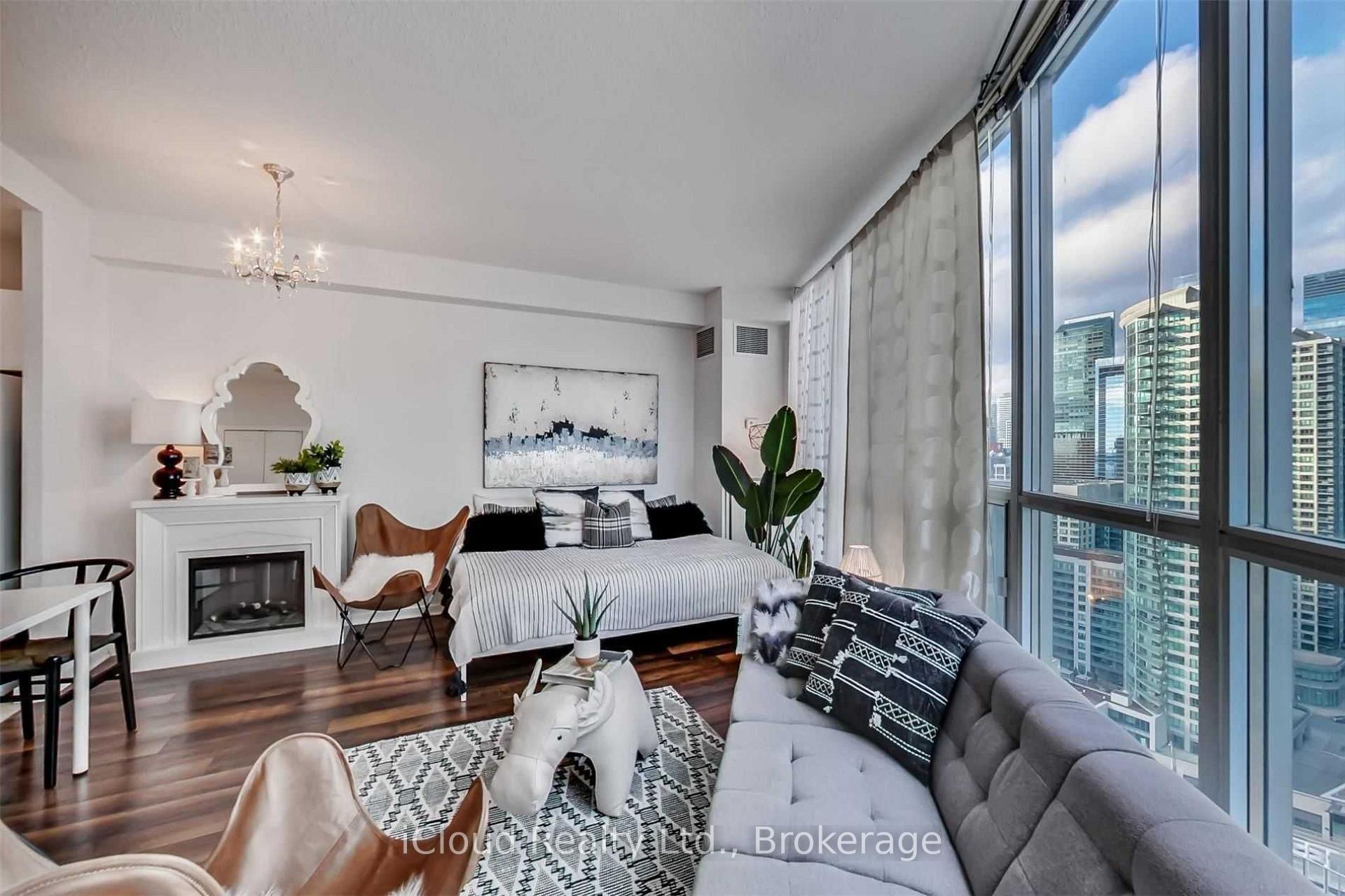 Photo 7 of Unit 2501, 208 Queens Quay, Toronto, Waterfront Communities — HOMEH