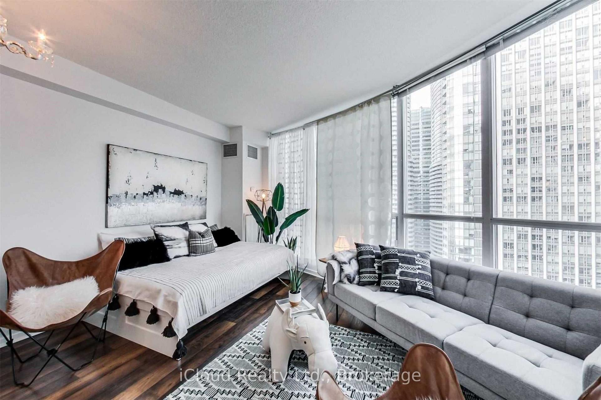 Photo 8 of Unit 2501, 208 Queens Quay, Toronto, Waterfront Communities — HOMEH