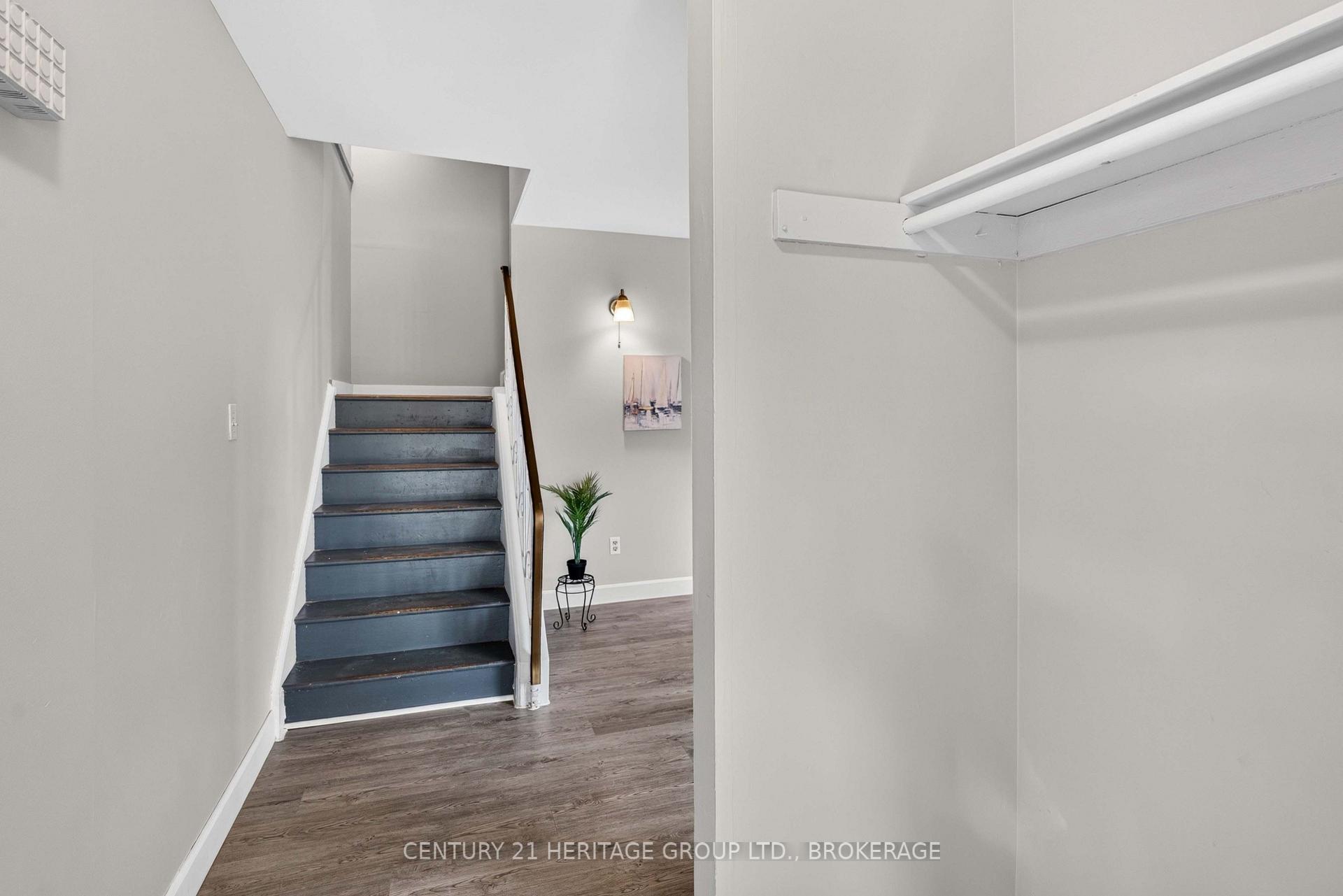 Photo 5 of 54 Woodstone Crescent, Kingston, Central City West — HOMEH