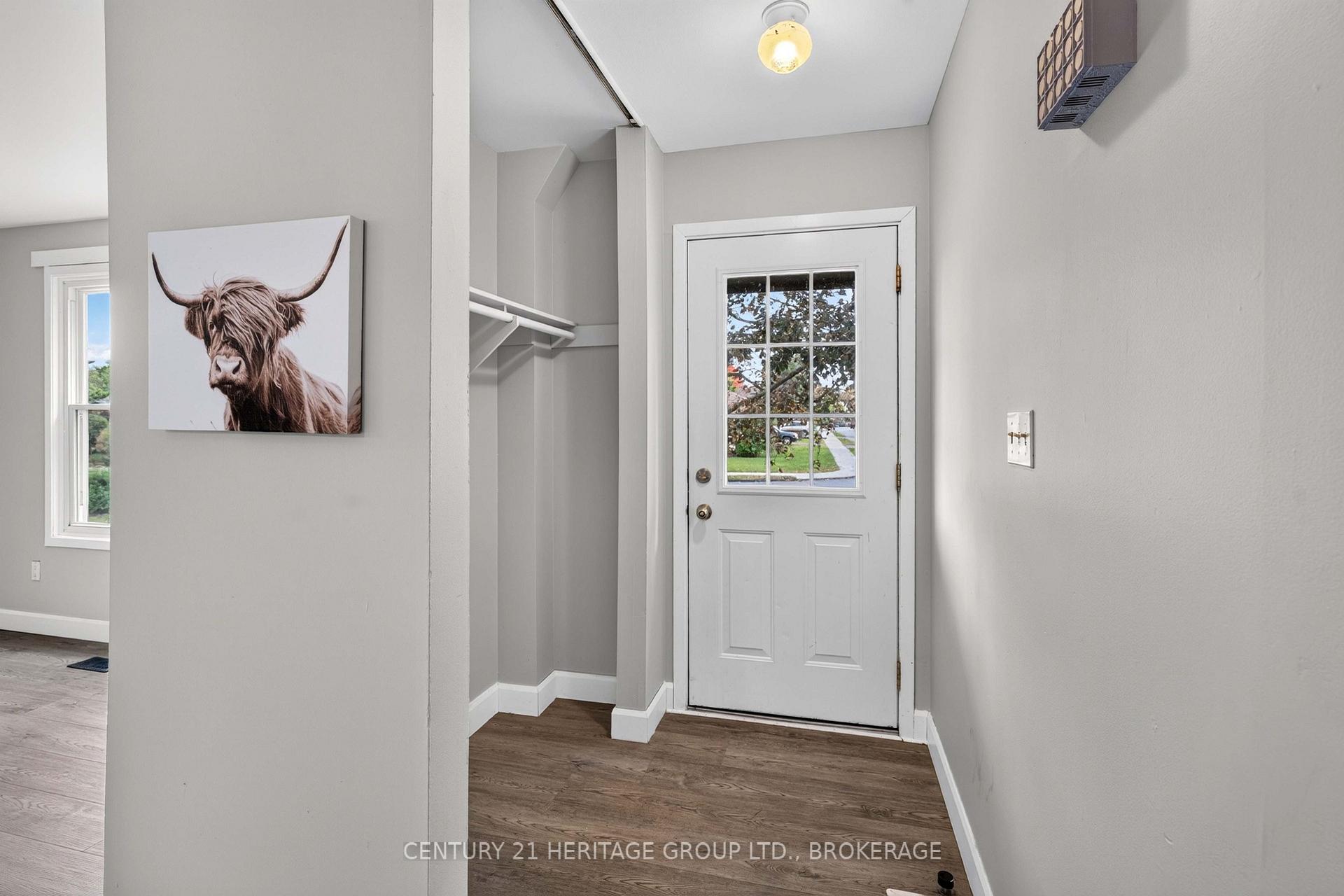 Photo 6 of 54 Woodstone Crescent, Kingston, Central City West — HOMEH