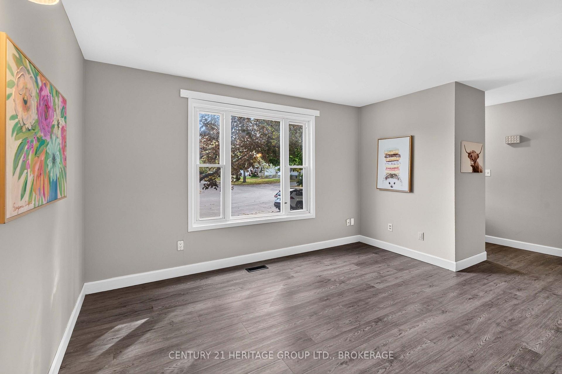 Photo 10 of 54 Woodstone Crescent, Kingston, Central City West — HOMEH