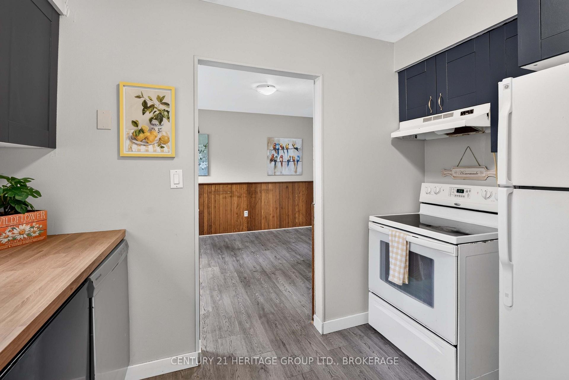 Photo 14 of 54 Woodstone Crescent, Kingston, Central City West — HOMEH