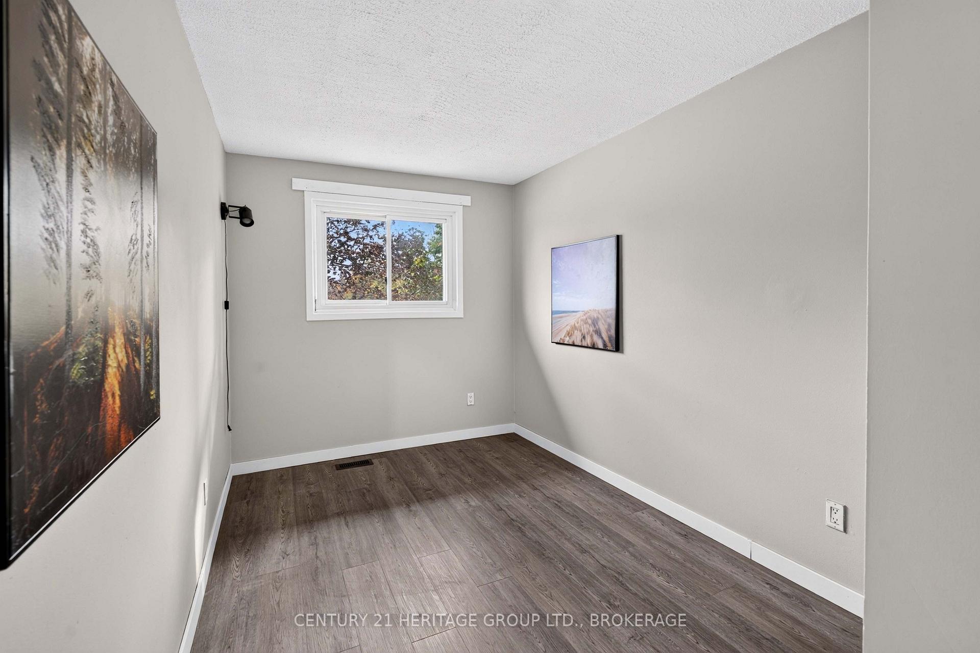 Photo 16 of 54 Woodstone Crescent, Kingston, Central City West — HOMEH