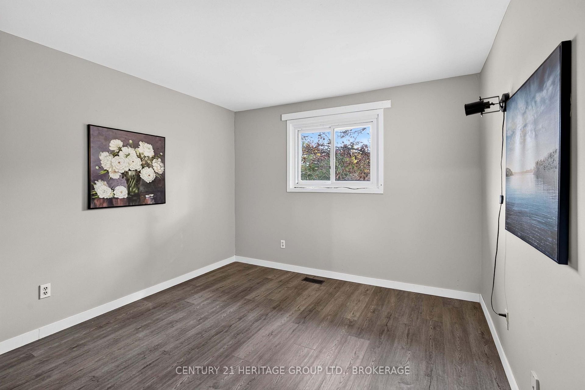 Photo 18 of 54 Woodstone Crescent, Kingston, Central City West — HOMEH