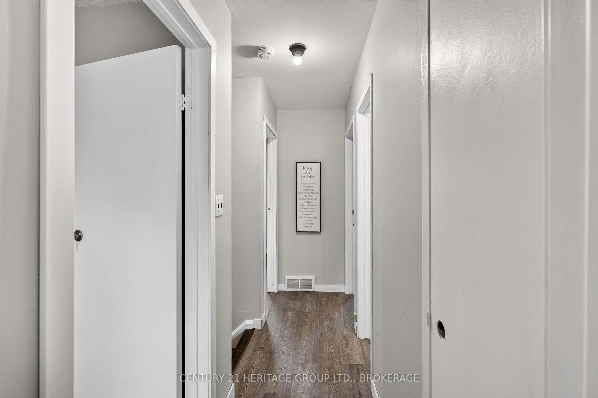 Photo 20 of 54 Woodstone Crescent, Kingston, Central City West — HOMEH