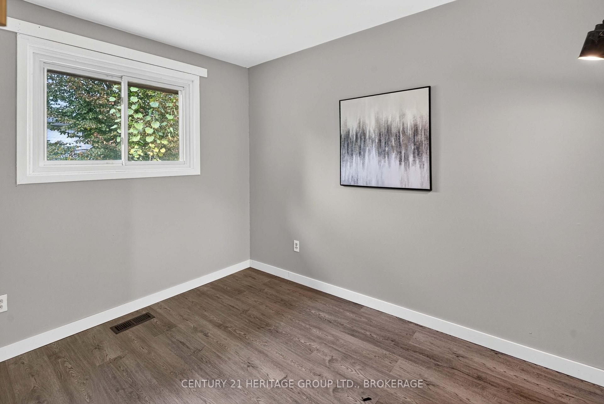Photo 22 of 54 Woodstone Crescent, Kingston, Central City West — HOMEH