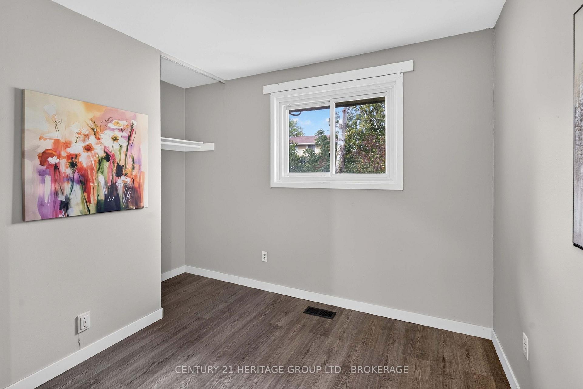 Photo 23 of 54 Woodstone Crescent, Kingston, Central City West — HOMEH