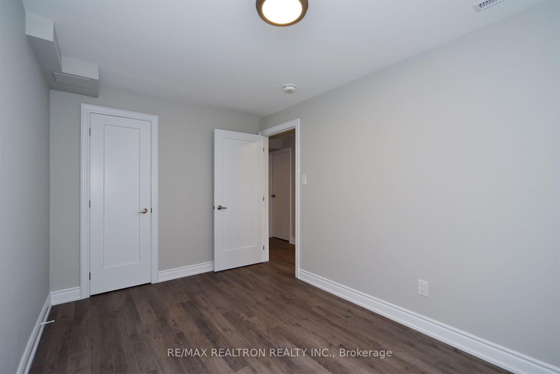Photo 15 of Unit Ground, 1 Enid Crescent, North York, Yorkdale-Glen Park — HOMEH