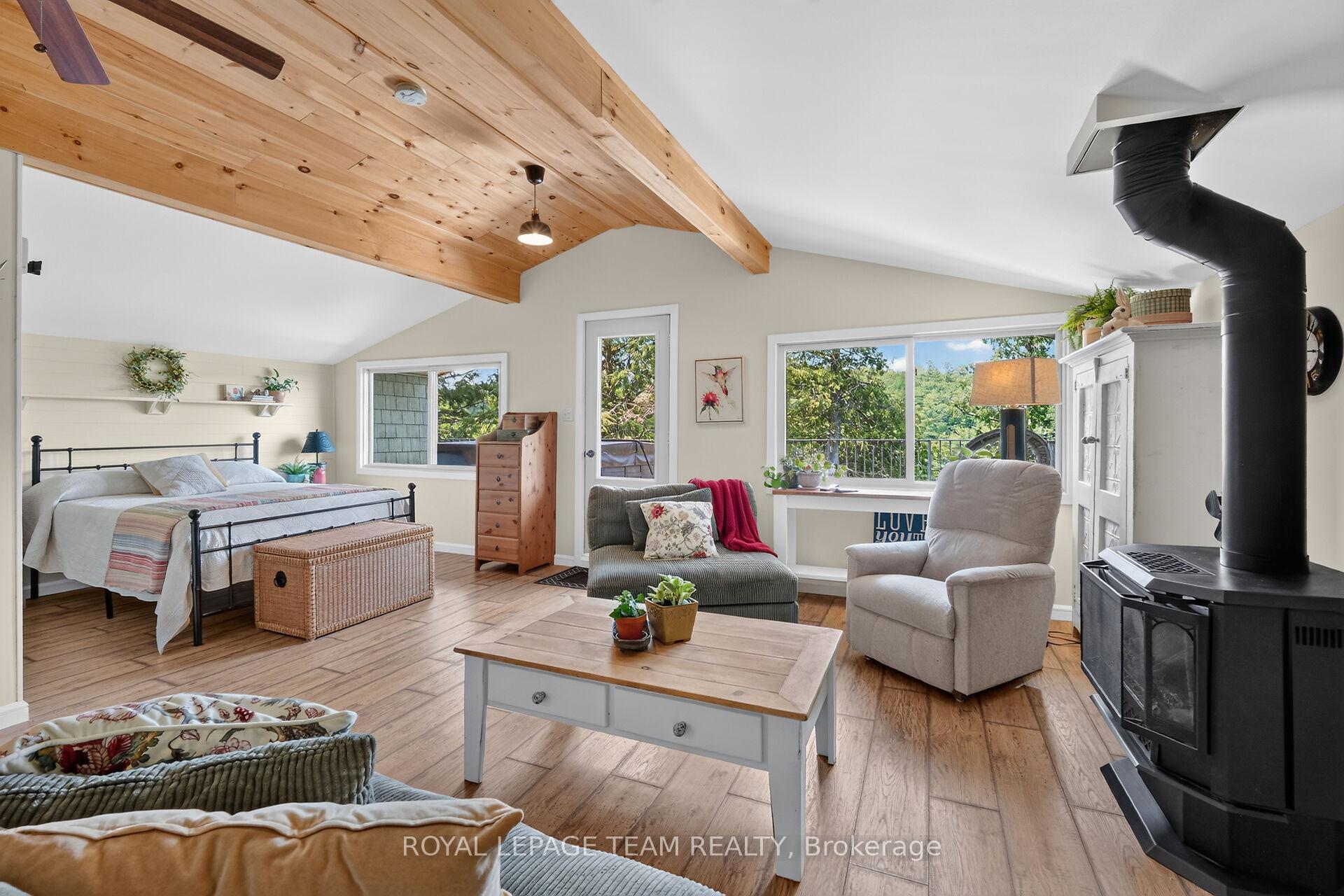 Photo 16 of 102 & 110 Mcvicar Lane, McNab/Braeside, Mcnab/Braeside Twps — HOMEH