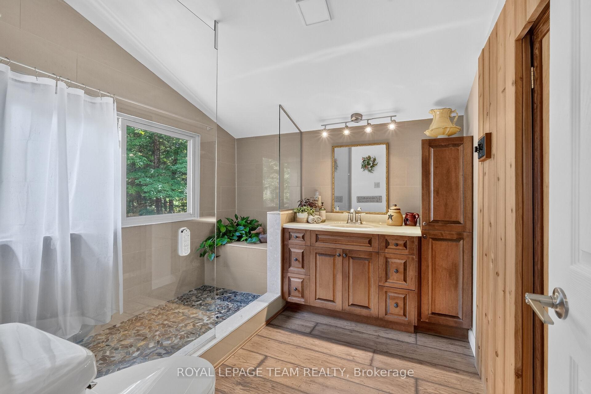 Photo 21 of 102 & 110 Mcvicar Lane, McNab/Braeside, Mcnab/Braeside Twps — HOMEH