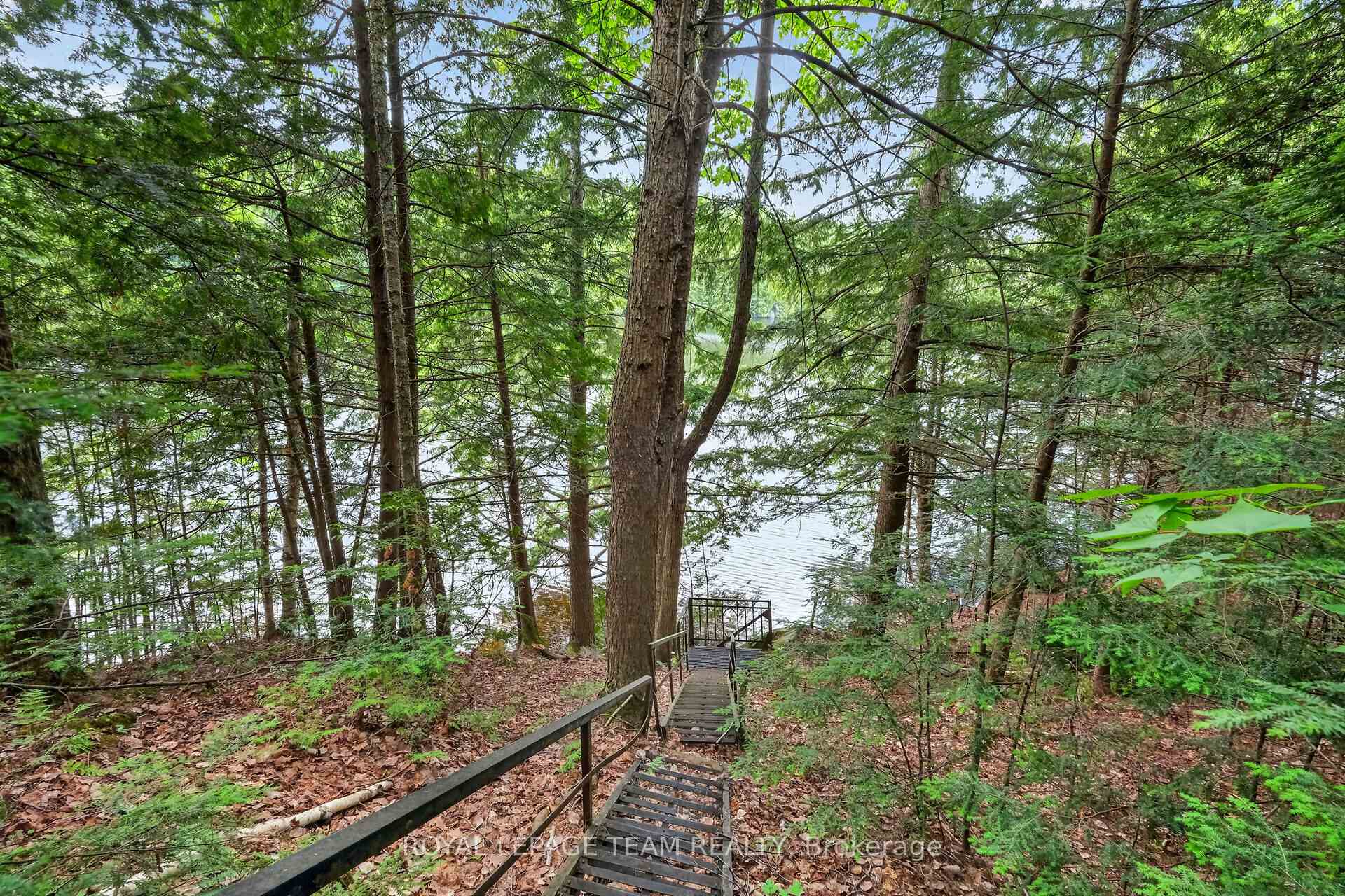 Photo 34 of 102 Mcvicar Lane, McNab/Braeside, Mcnab/Braeside Twps — HOMEH