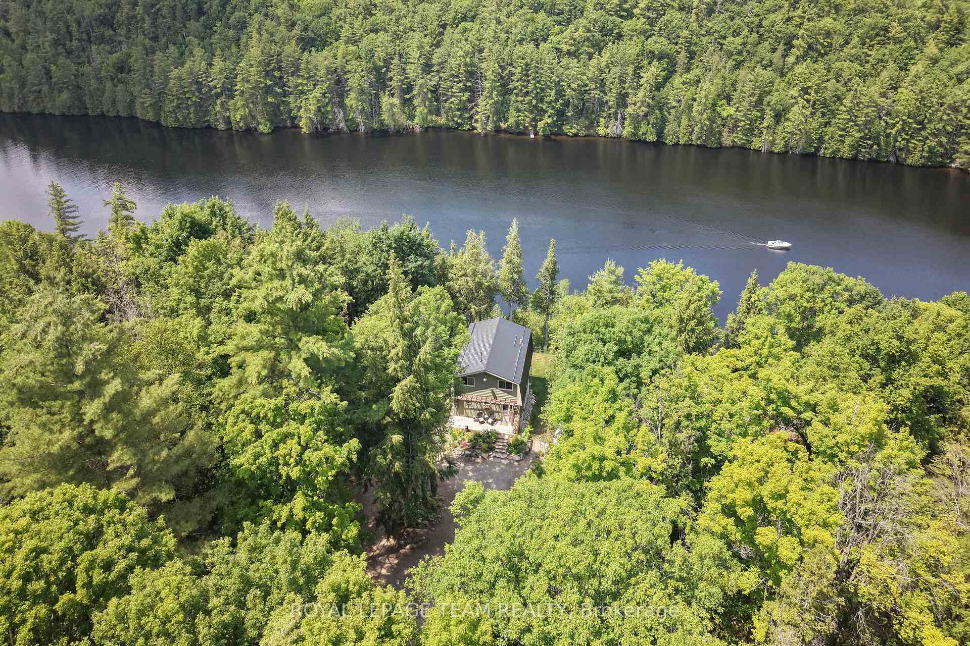 Photo 36 of 102 Mcvicar Lane, McNab/Braeside, Mcnab/Braeside Twps — HOMEH