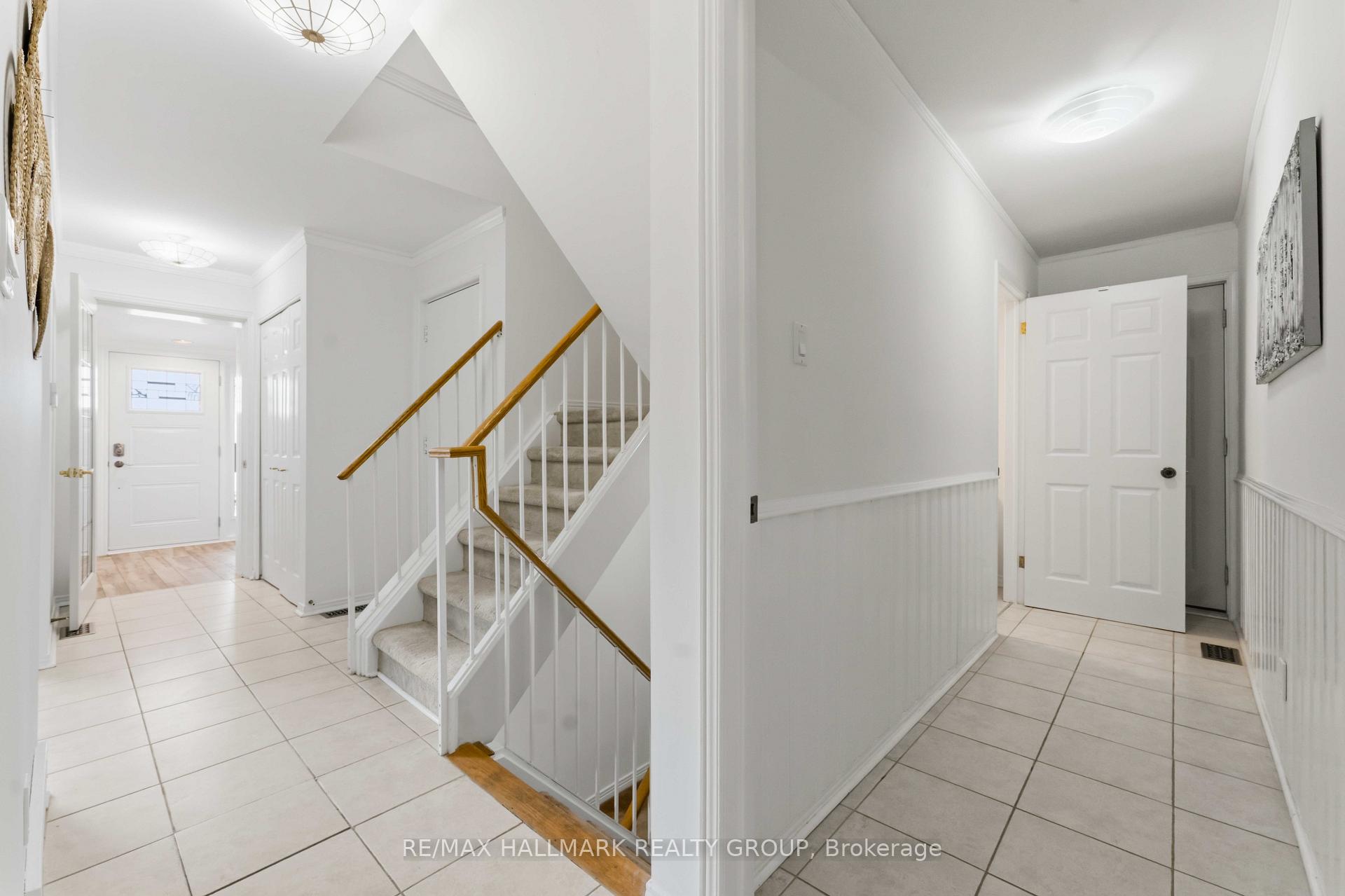 Photo 5 of 1380 Pebble Road, Ottawa, South Keys — HOMEH