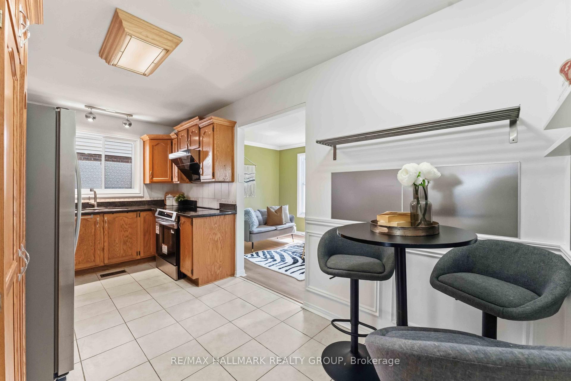 Photo 11 of 1380 Pebble Road, Ottawa, South Keys — HOMEH