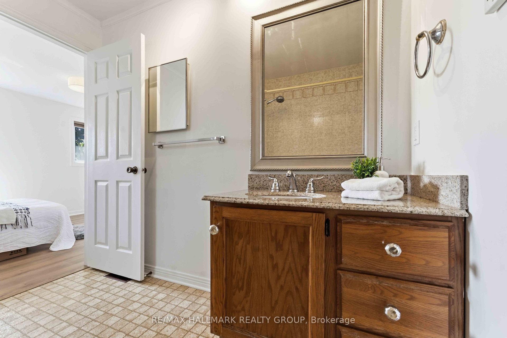 Photo 20 of 1380 Pebble Road, Ottawa, South Keys — HOMEH