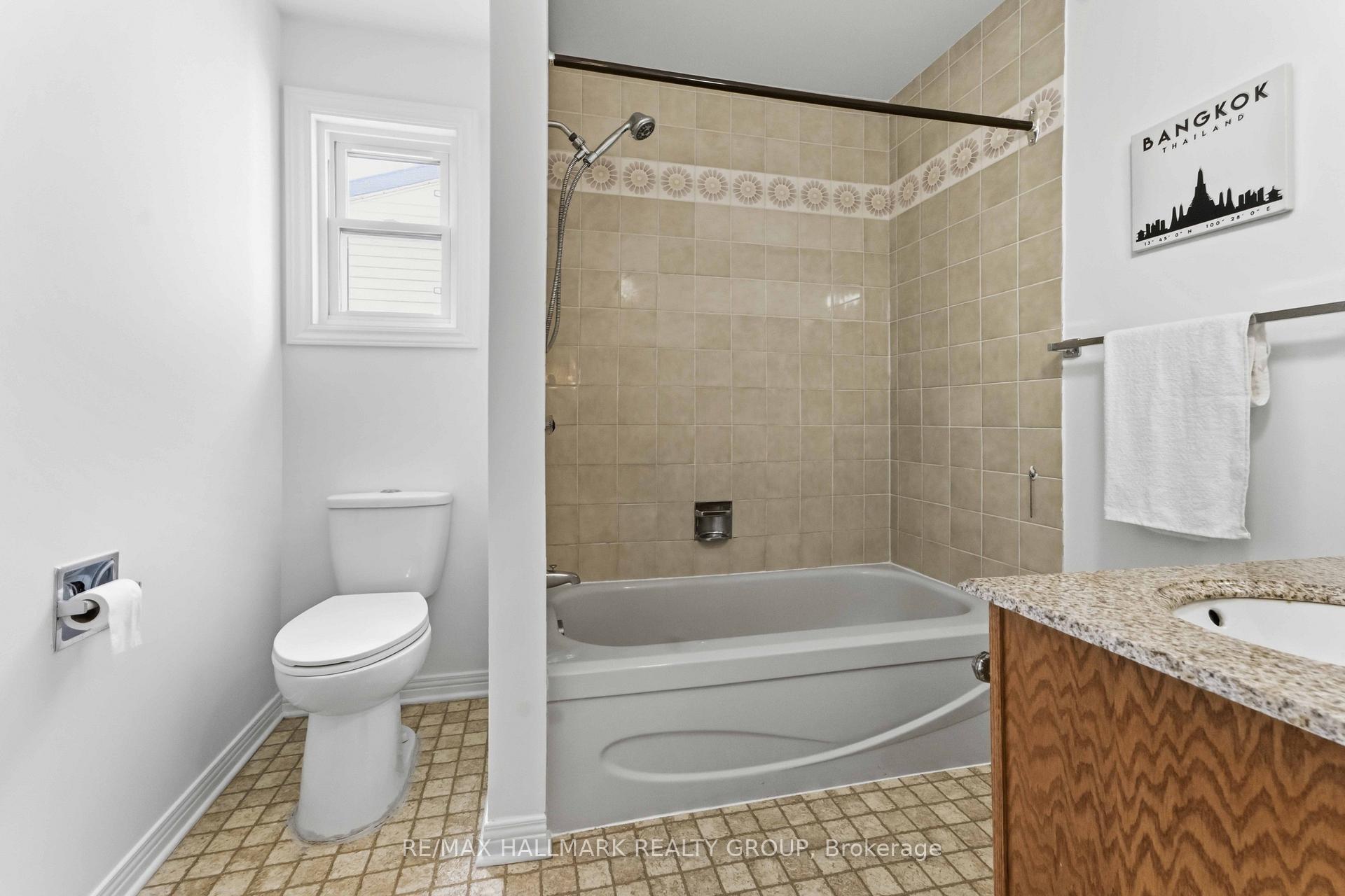 Photo 25 of 1380 Pebble Road, Ottawa, South Keys — HOMEH