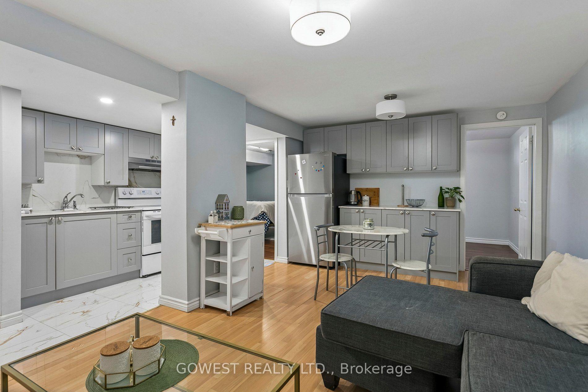 Photo 4 of 3275 Dragon Drive, Mississauga, Fairview — HOMEH