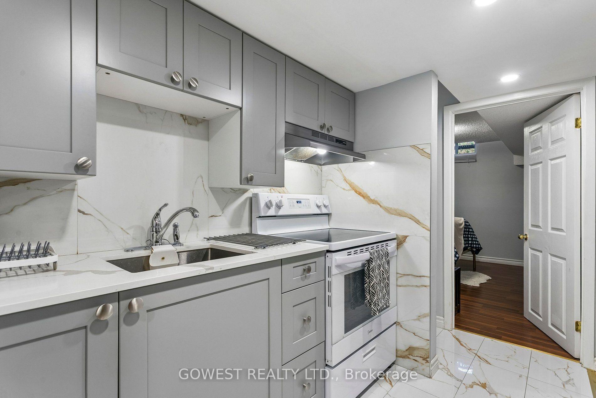 Photo 10 of 3275 Dragon Drive, Mississauga, Fairview — HOMEH