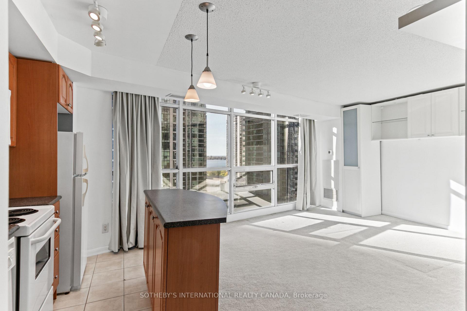 Photo 6 of Unit 1512, 18 Yonge Street, Toronto, Waterfront Communities — HOMEH