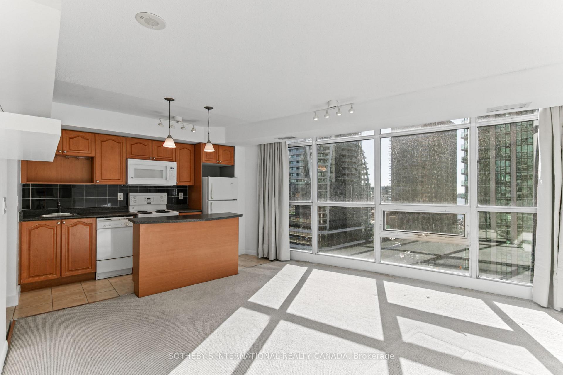Photo 12 of Unit 1512, 18 Yonge Street, Toronto, Waterfront Communities — HOMEH