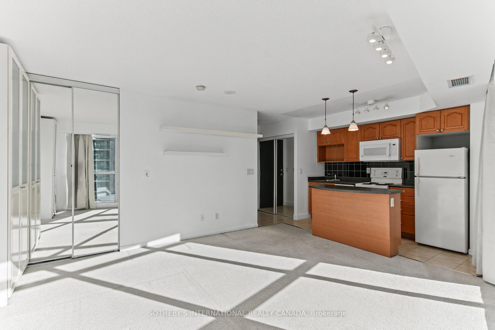 Photo 13 of Unit 1512, 18 Yonge Street, Toronto, Waterfront Communities — HOMEH