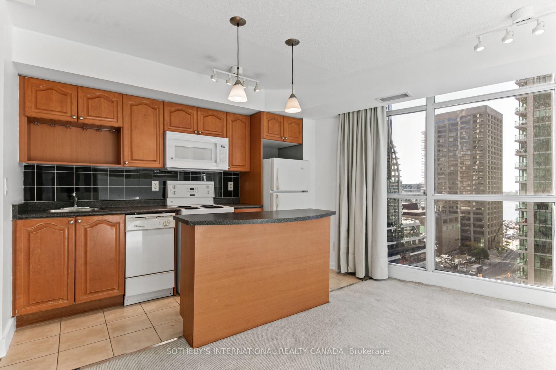 Photo 14 of Unit 1512, 18 Yonge Street, Toronto, Waterfront Communities — HOMEH