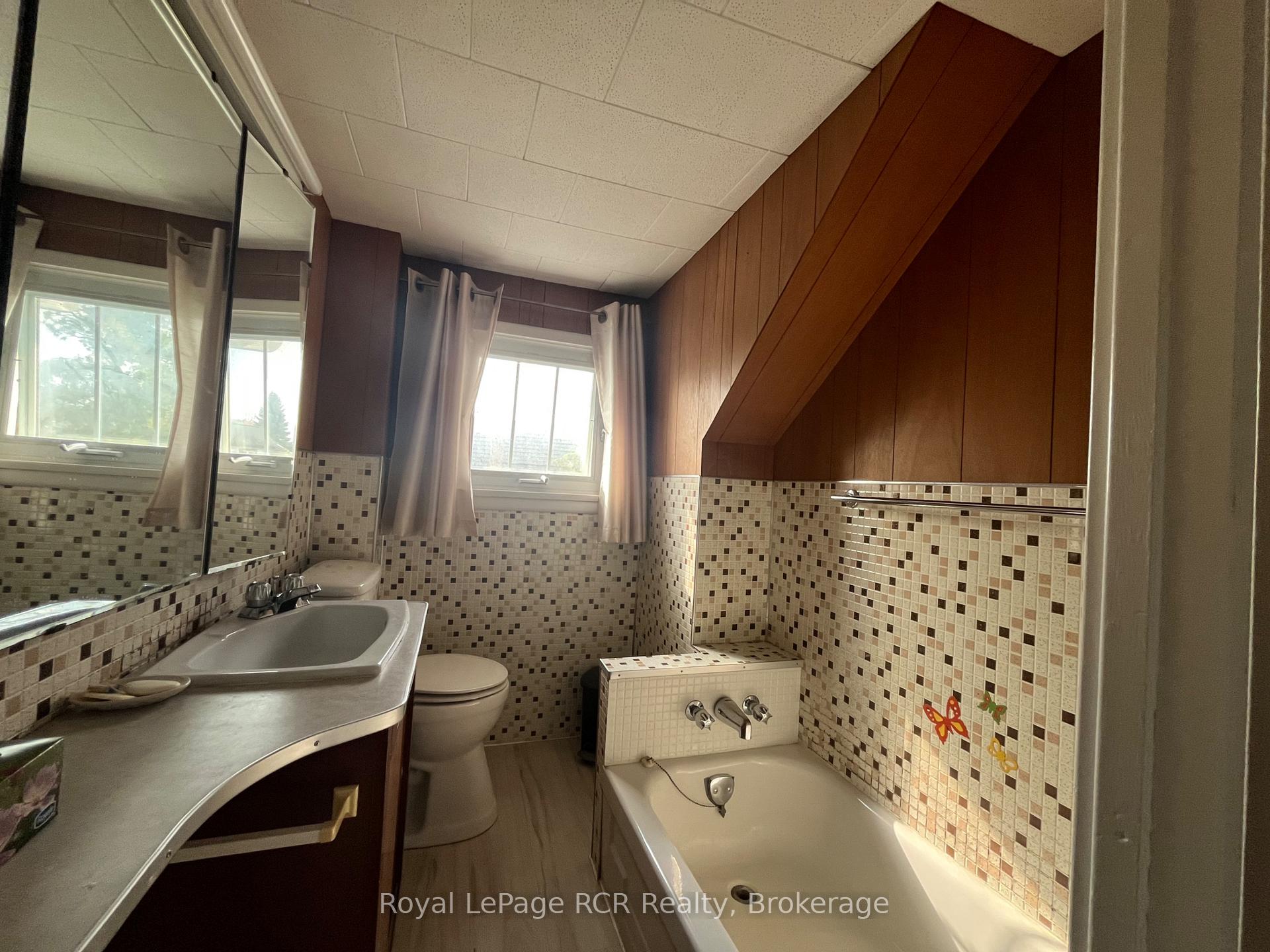 Photo 34 of 582 12th Ave N, Hanover — HOMEH