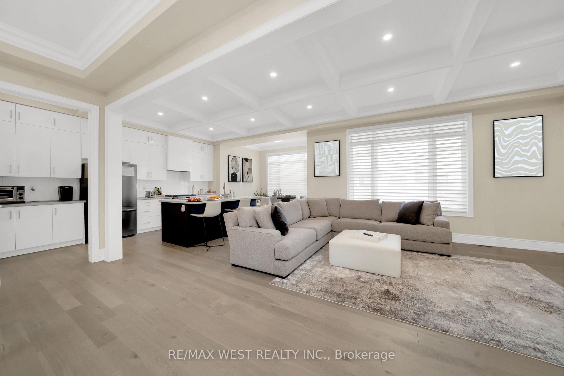 Photo 9 of 201 Bellefond Street, Vaughan, Kleinburg — HOMEH